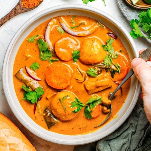 Easy Vietnamese Curry (Vegan + GF)
