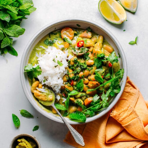 Instant Pot White Bean Green Curry