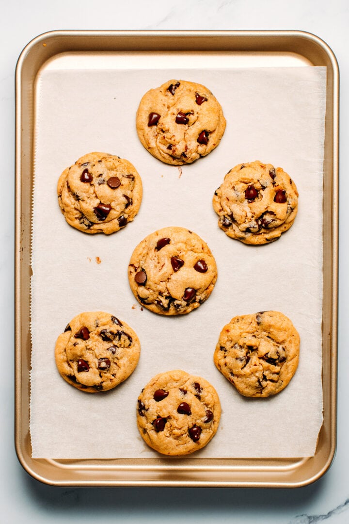 Baked cookies on a baking sheet.